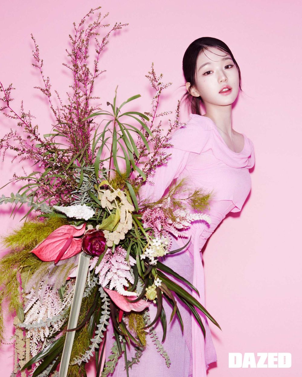 韓網評選7位「畫報匠人」KPOP女偶像！張員瑛不科學身材引熱議，Jennie、IU時尚完成度太高！-6