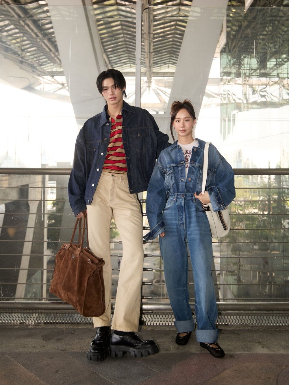 Sana美到不像真人！「千金大小姐風」現身Prada新加坡ION Orchard開幕活動！-3