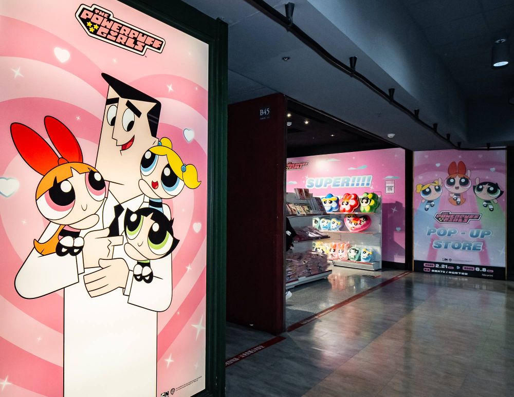 《飛天小女警》快閃店在中山！超可愛「大頭魔人啾啾零錢包、泡泡愛心手拿鏡」必買周邊一次看！-9