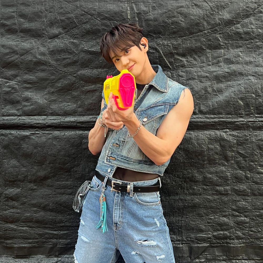 韓網公認6位「最強童顏」KPOP男偶像！Jin少年感爆棚，金在中、東海出道多年顏值依然在線！-8