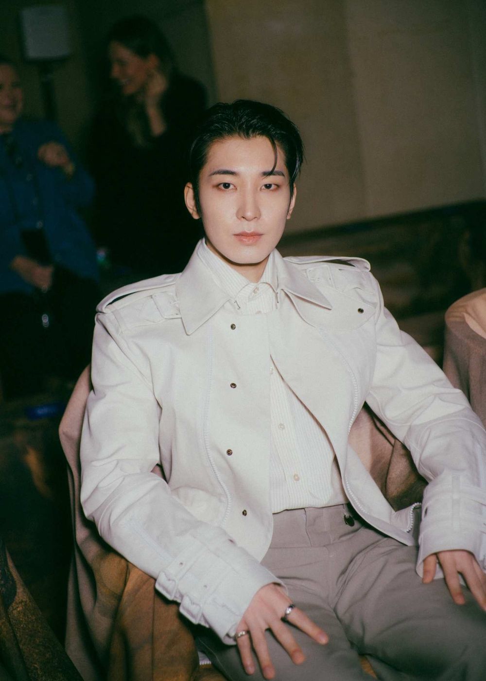 SEVENTEEN圓佑王子駕到！Burberry大秀顏值稱霸全場、和泰星Bright合照畫面太好看！-6