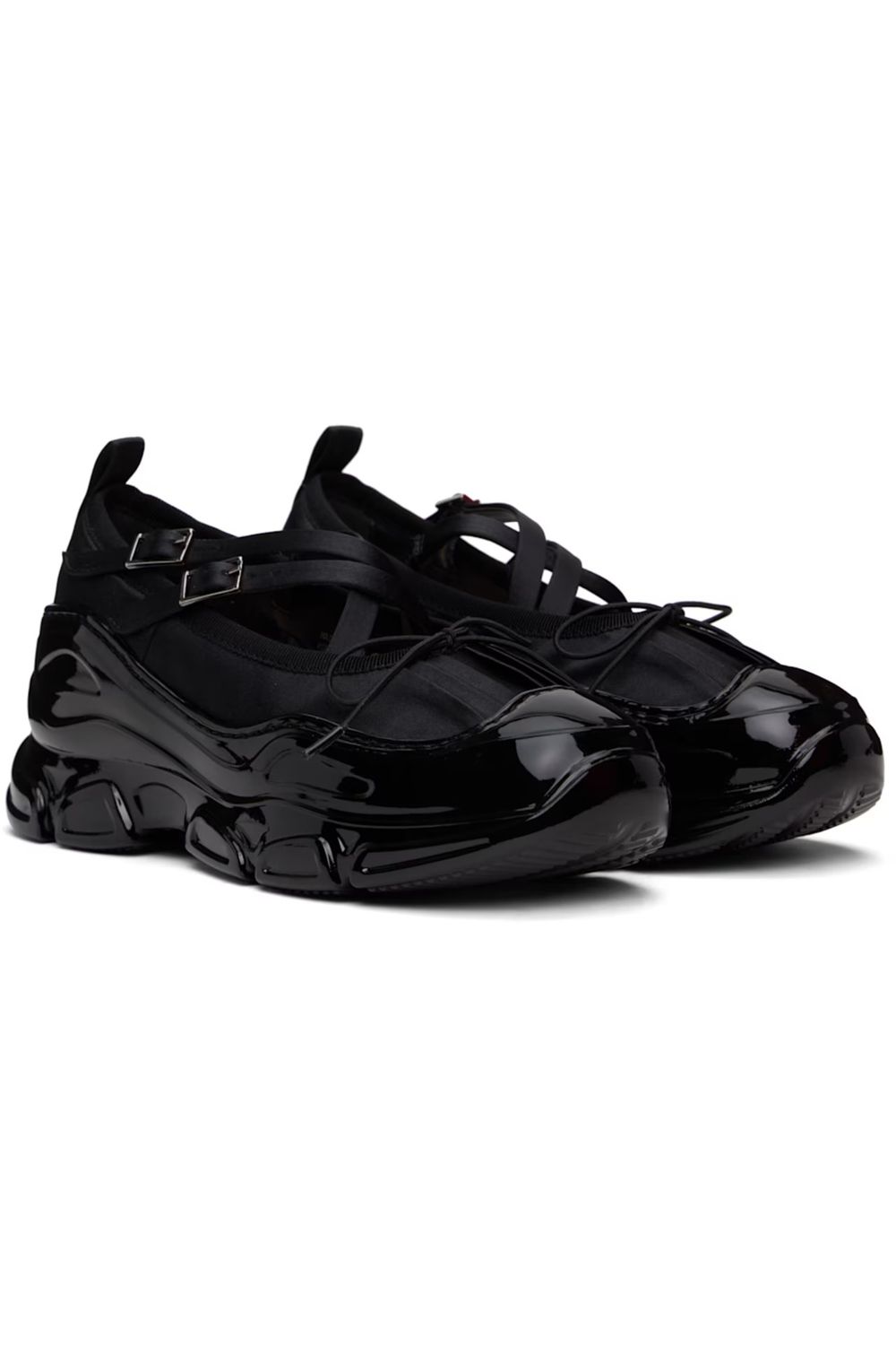 2025七雙爆紅「芭蕾運動鞋」盤點！LOEWE、PUMA全球瘋搶、路上韓妞都穿這雙！-9