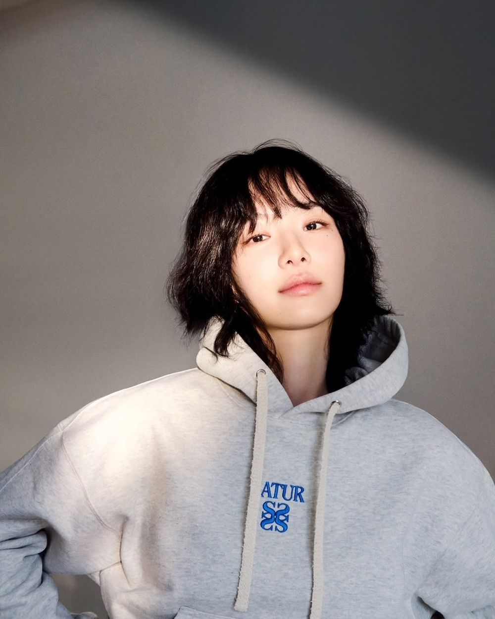 韓星私服愛牌「SATUR」終於來台灣了！台灣限定芒果T、老帽、運動外套，必買單品價格一次看！-2