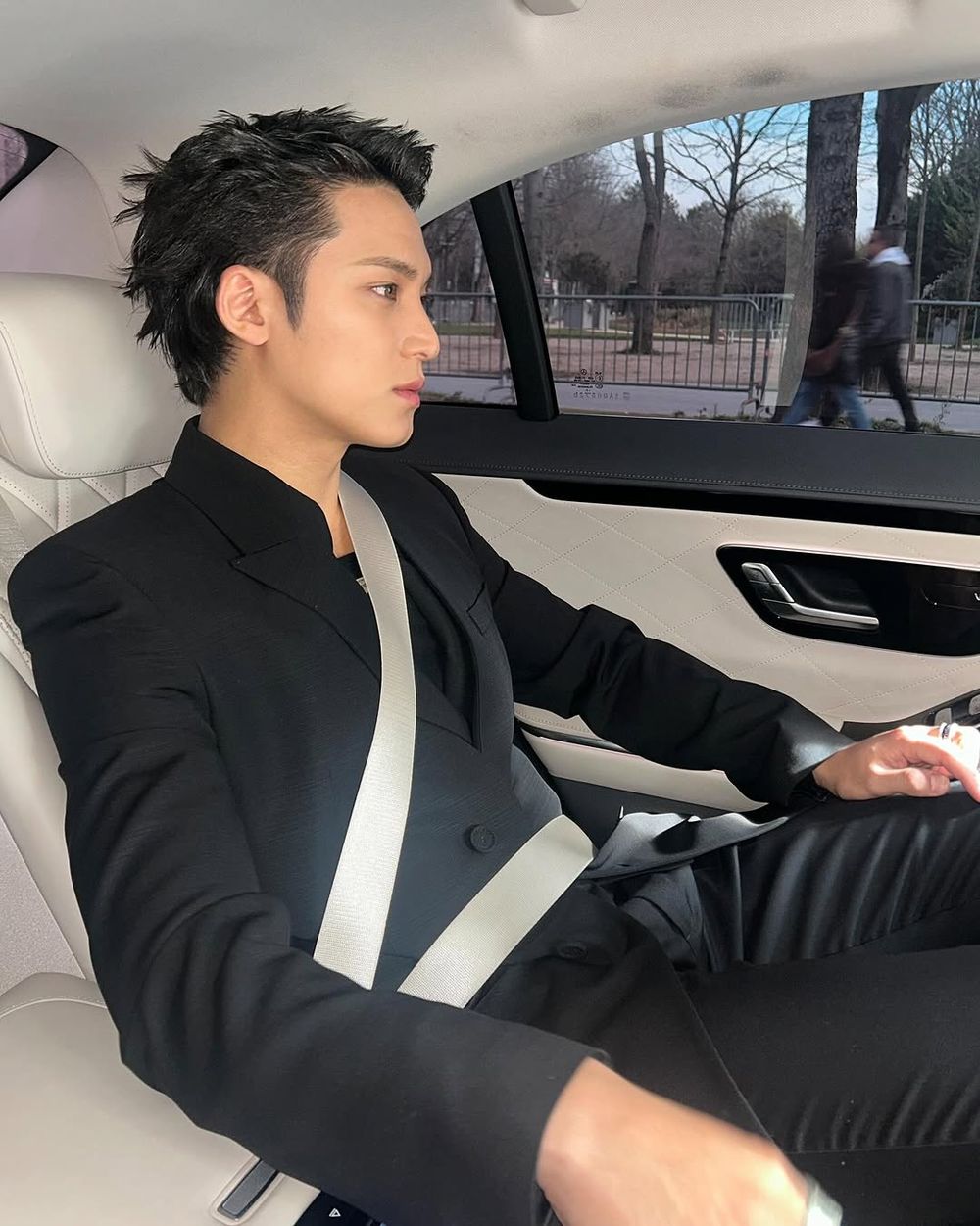 Dior 2025秋冬大秀頭排名單超狂！JISOO、SVT珉奎、陸劇黑馬《九重紫》李昀銳也來了！-2
