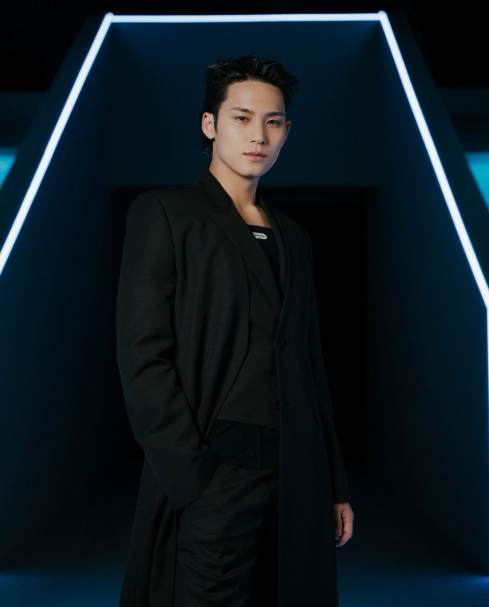Dior 2025秋冬大秀頭排名單超狂！JISOO、SVT珉奎、陸劇黑馬《九重紫》李昀銳也來了！-5