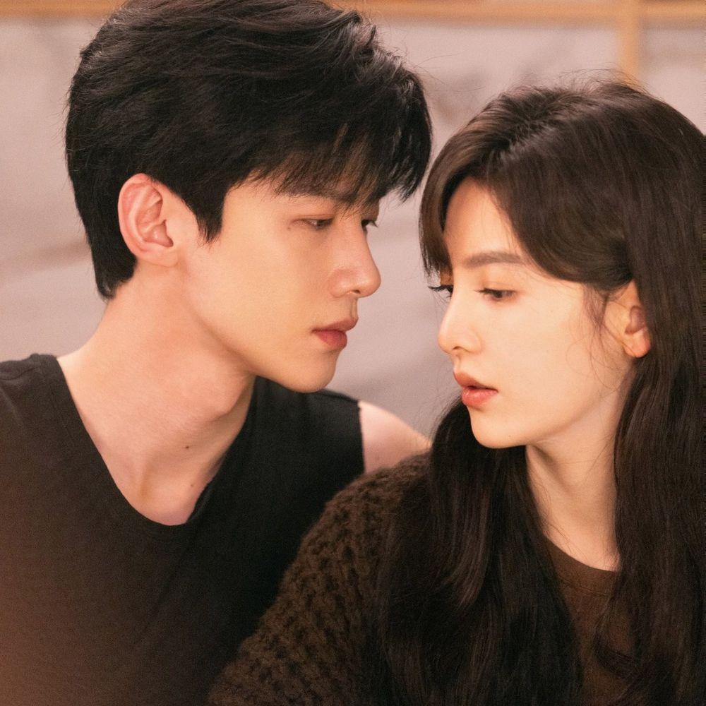 桑延送溫以凡的香水是這罐！melt season聯名《難哄》推出「霜降香水」，此生必收最高級清冷木質玫瑰香！-6