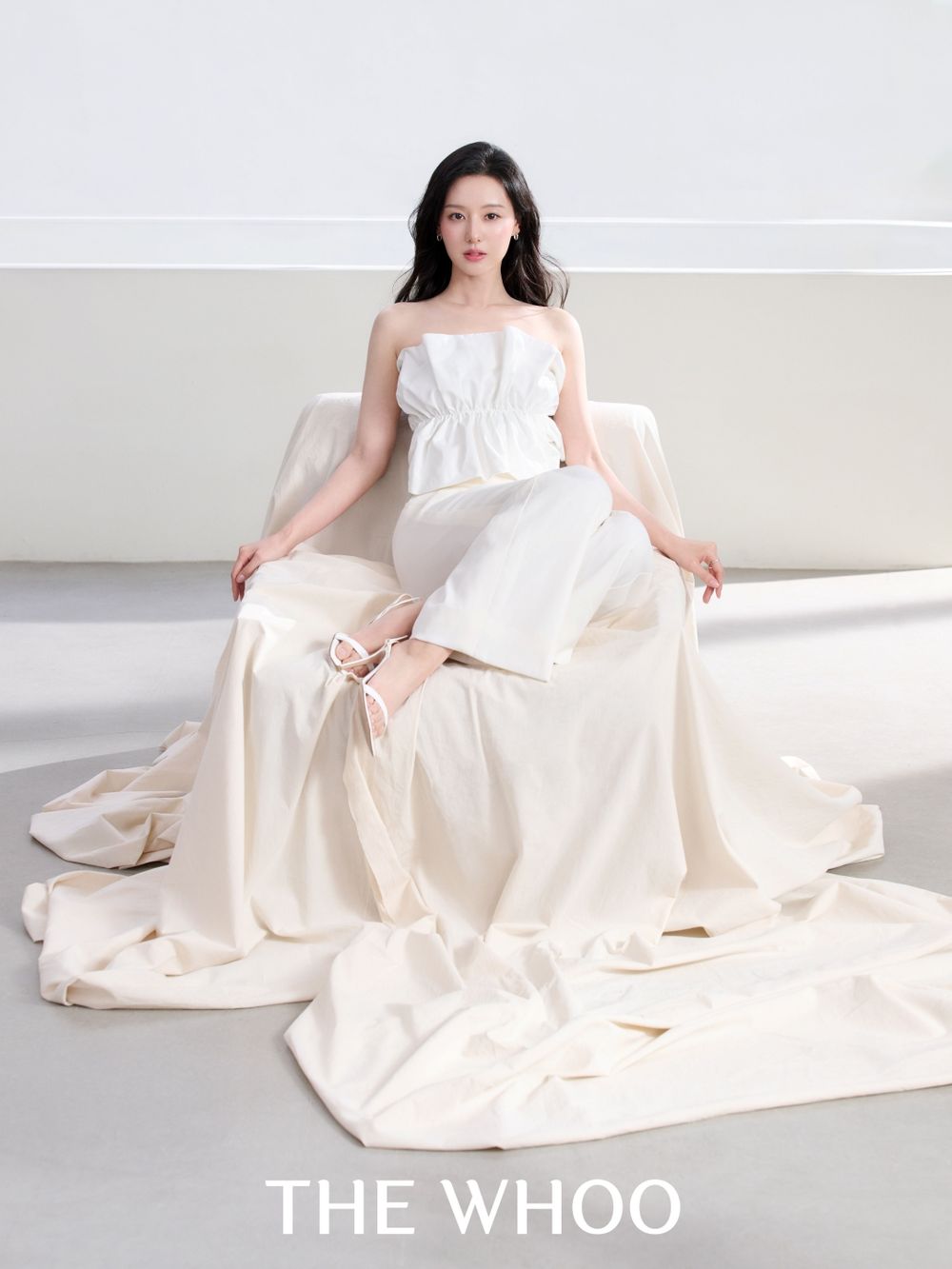 女神降臨！THE WHOO金智媛全新代言形象登場，優雅演繹「奢華養膚美學」，這瓶要帶！-3