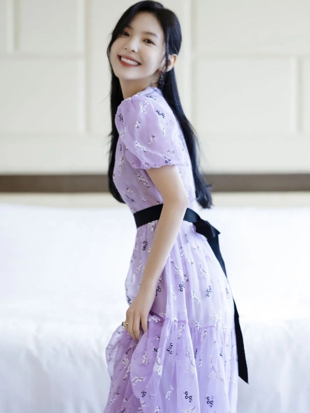 Netflix《難哄》章若楠初戀美貌被封「天選溫以凡」！私服鹽系穿搭超反差，竟還是許光漢的白月光？-8