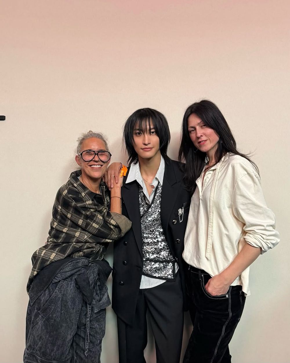 Isabel Marant大秀驚喜！ATEEZ大哥「星化」走上伸展台！台步超穩連外媒都狂讚！-6