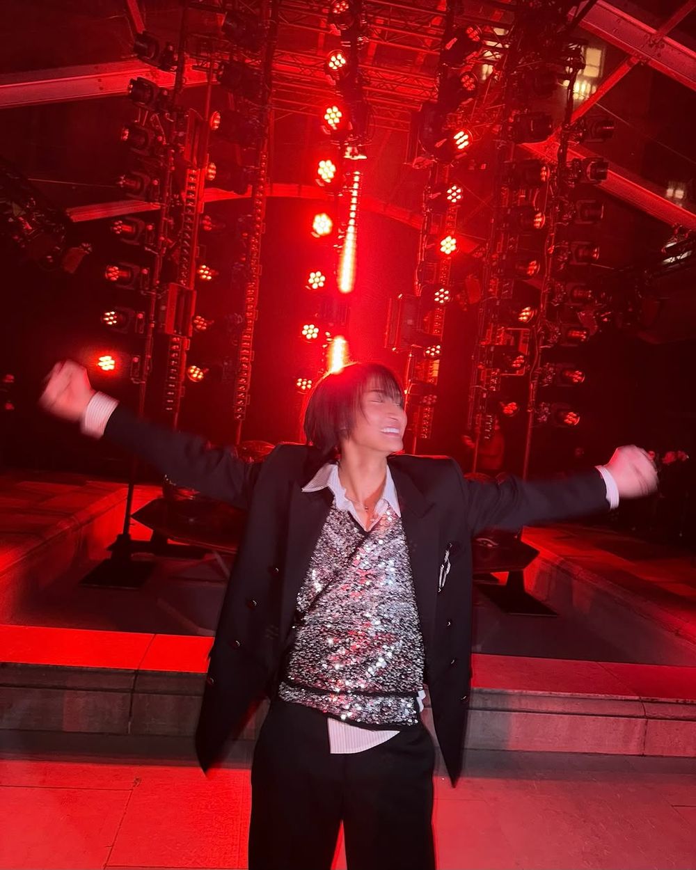 Isabel Marant大秀驚喜！ATEEZ大哥「星化」走上伸展台！台步超穩連外媒都狂讚！-7