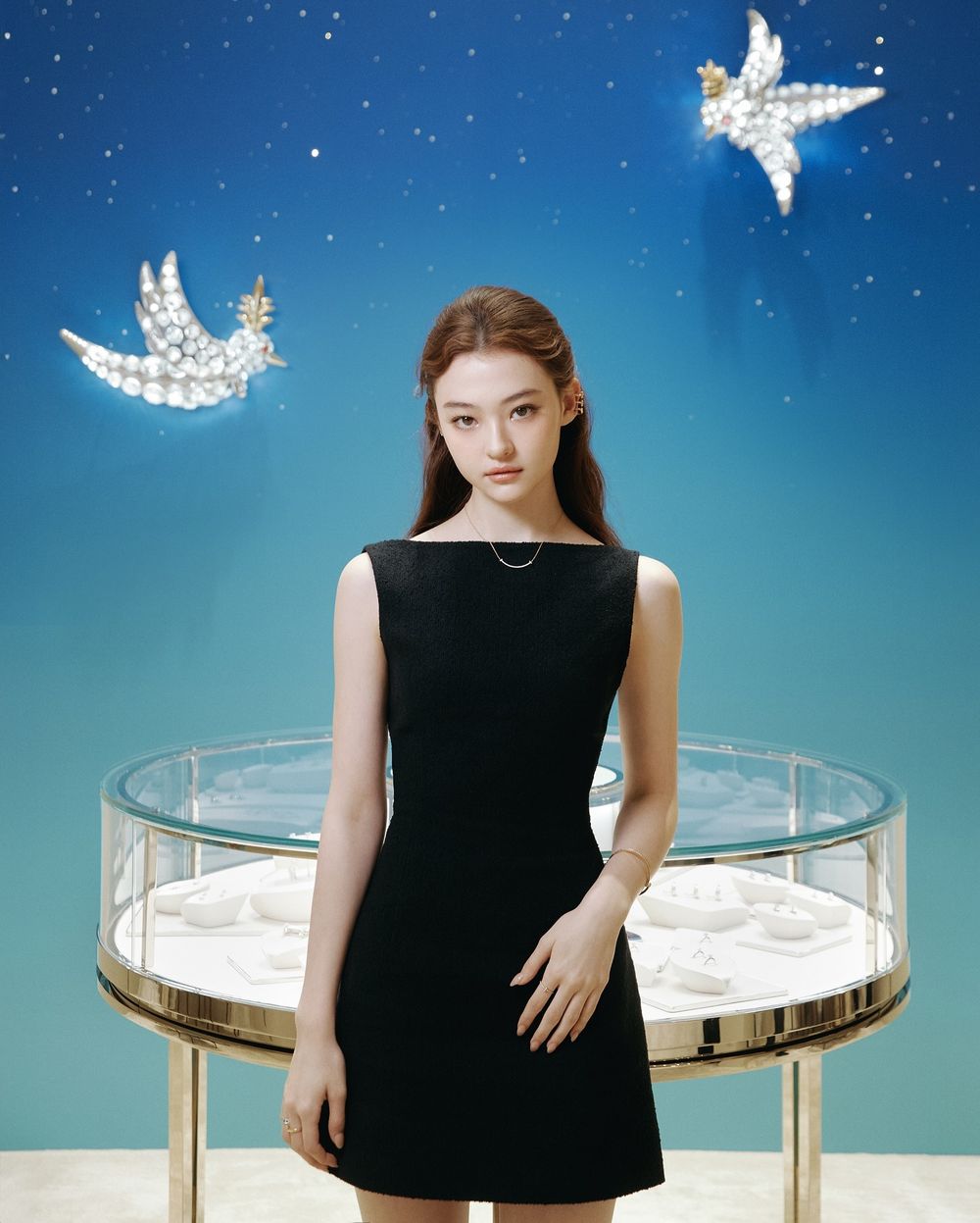 MiuMiu四仙女出發時裝週！張員瑛、Minnie、Momo、MEOVV Ella機場生圖美翻！-3