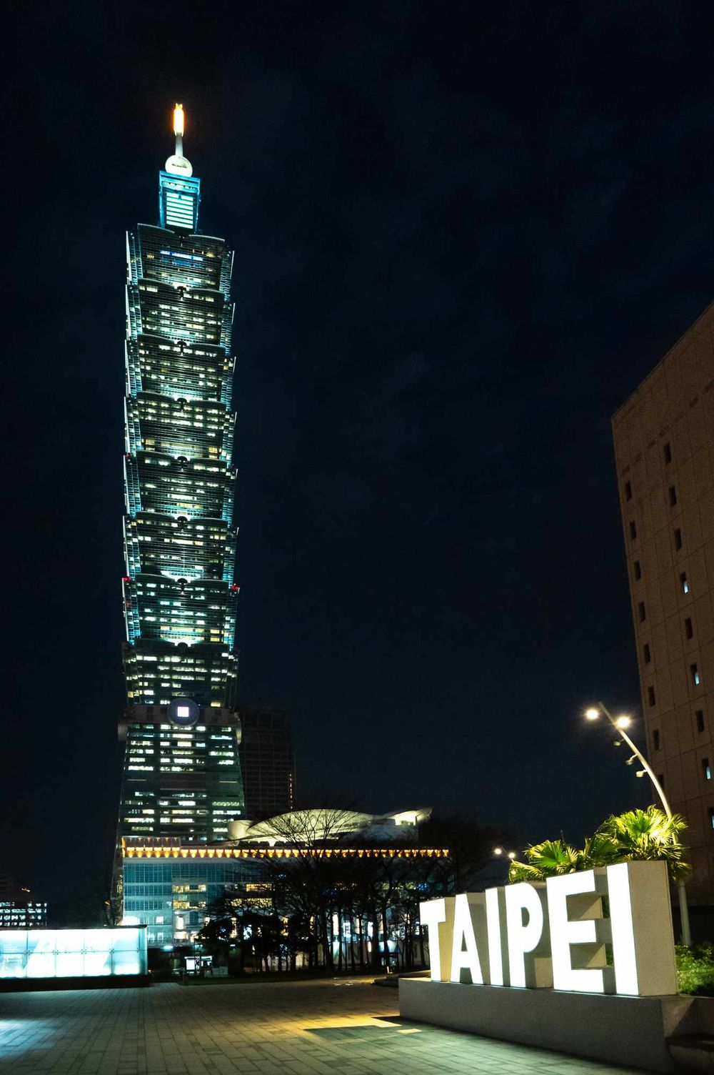 本人真的美！楊紫瓊現身Tiffany & Co.台北101旗艦店、62歲少女體態太驚人！-6