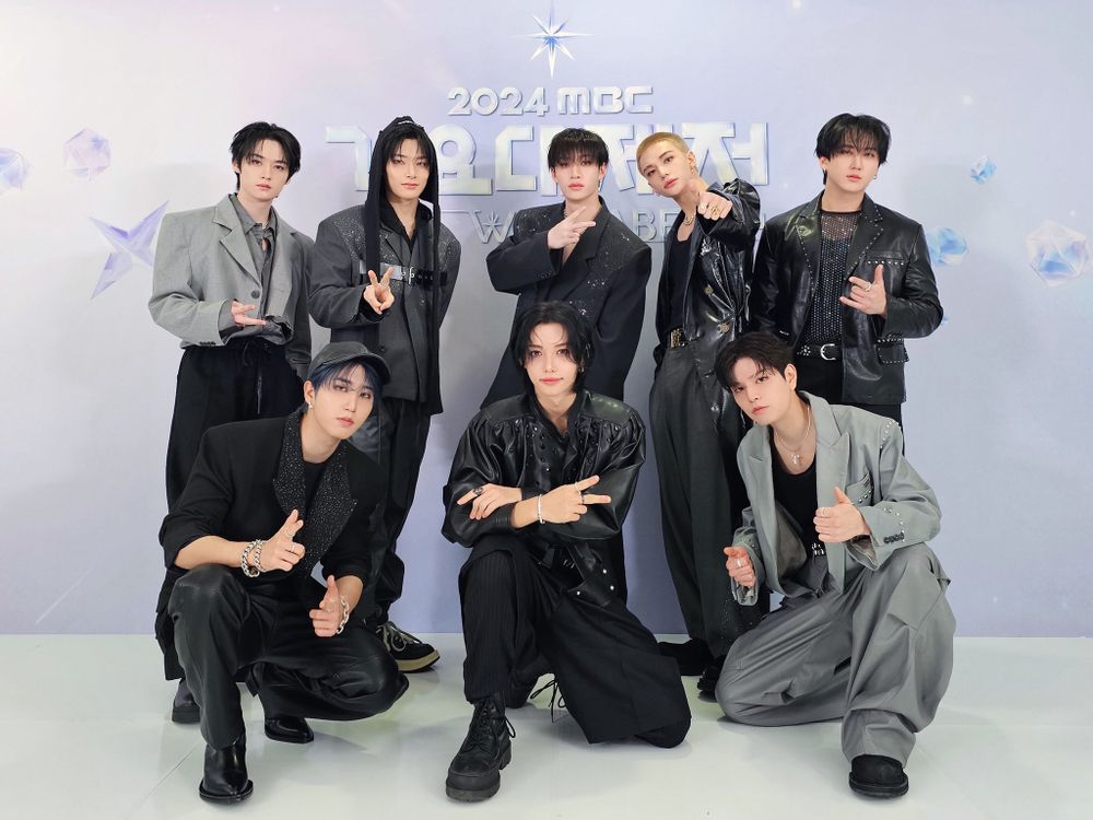 韓網熱議8組多次拿下日本排行榜冠軍的韓團！Stray Kids迷倒櫻花妹，TWICE知名度超高！-2