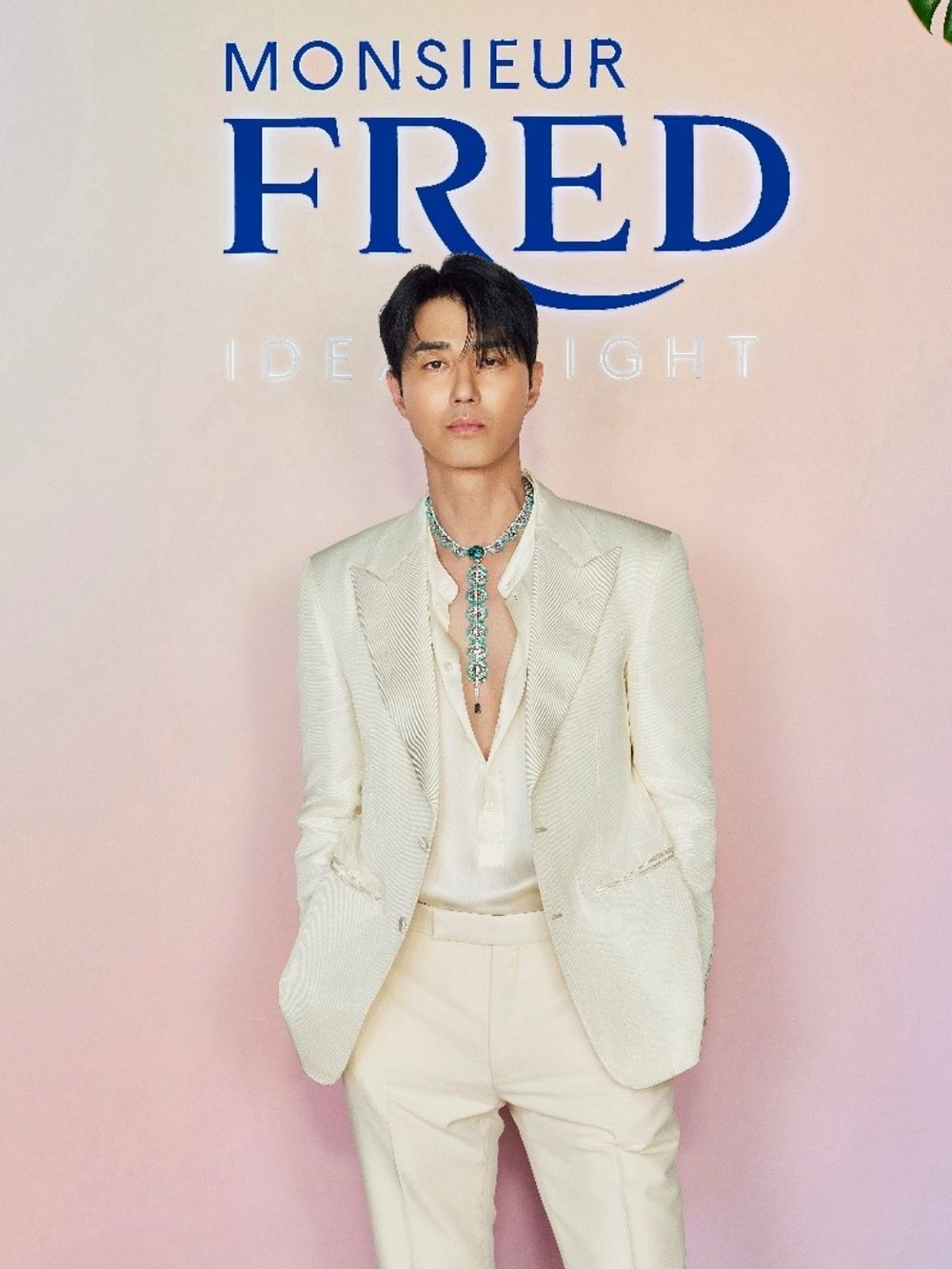 FRED珠寶晚宴出席名單太狂！防彈少年團Jin帥到像雕像、李聖經頂級身材全網驚呼！-8