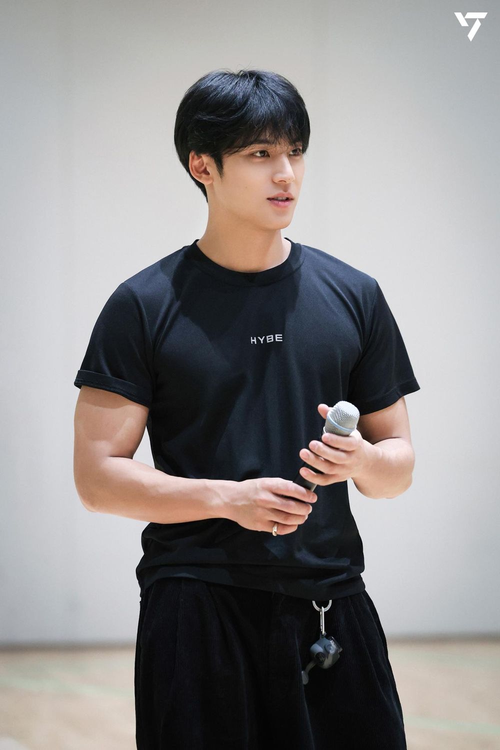 韓網熱評選7位可愛與性感魅力兼具的男偶像！Jin、明宰鉉都上榜，珉奎私下超愛撒嬌！-2