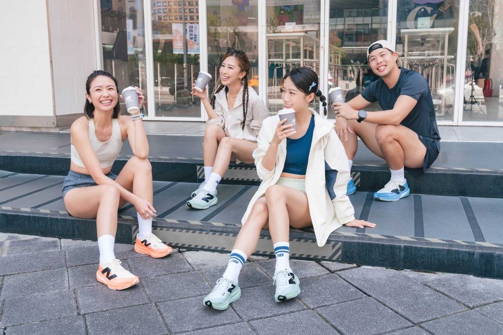 New Balance夢幻跑鞋來了！FuelCell Rebel v4超輕盈又Q彈、跑步選這雙就對了！-11