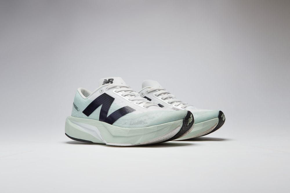 New Balance夢幻跑鞋來了！FuelCell Rebel v4超輕盈又Q彈、跑步選這雙就對了！-10