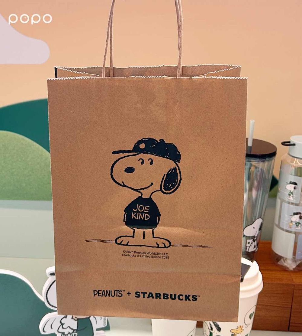 星巴克跟史努比聯名了！萌炸史努比大頭隨行杯、馬克杯全都超欠買，史努比可可星冰樂同步開賣！-17