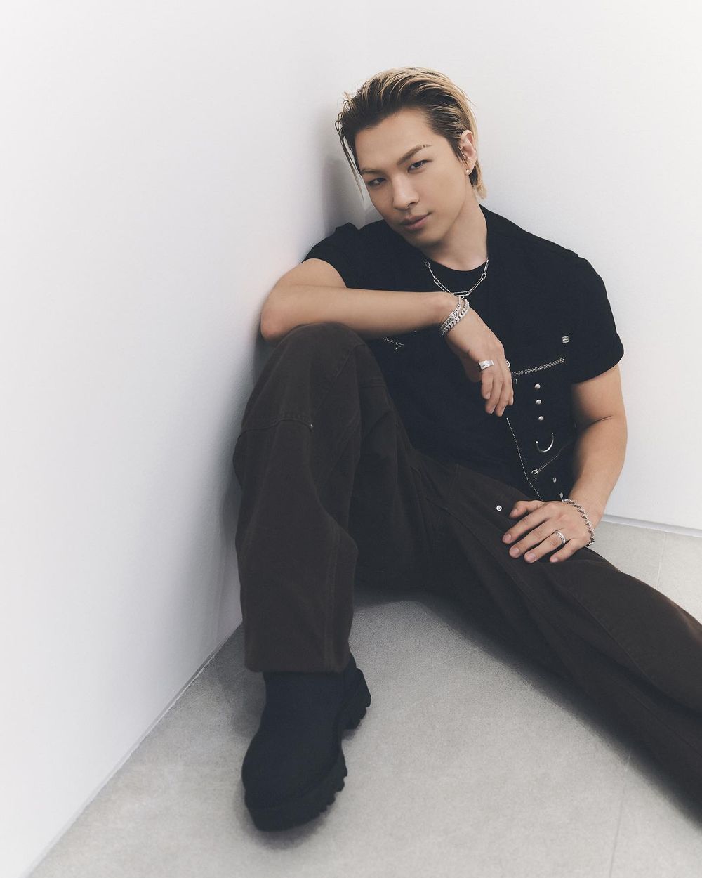 韓網熱議7位擁有特殊姓氏的KPOP偶像！勝寛「濟州夫氏」超罕見，明宰鉉、Danielle都上榜！-14