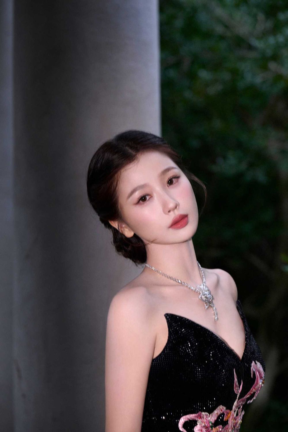 Netflix《噓，國王在冬眠》虞書欣、林一甜度破表，全網驚訝再度逆襲美貌、全靠嘴唇上「這一筆」！-5