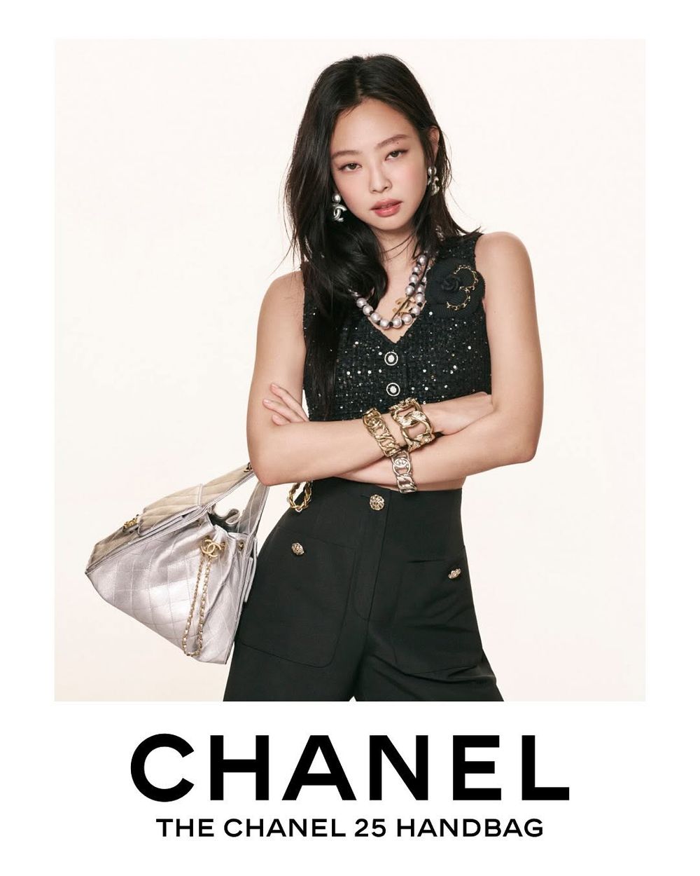 Jennie成為新爆款包CHANEL 25代言人！大容量＋多口袋出門超方便、看珍妮揹更想買了！-7