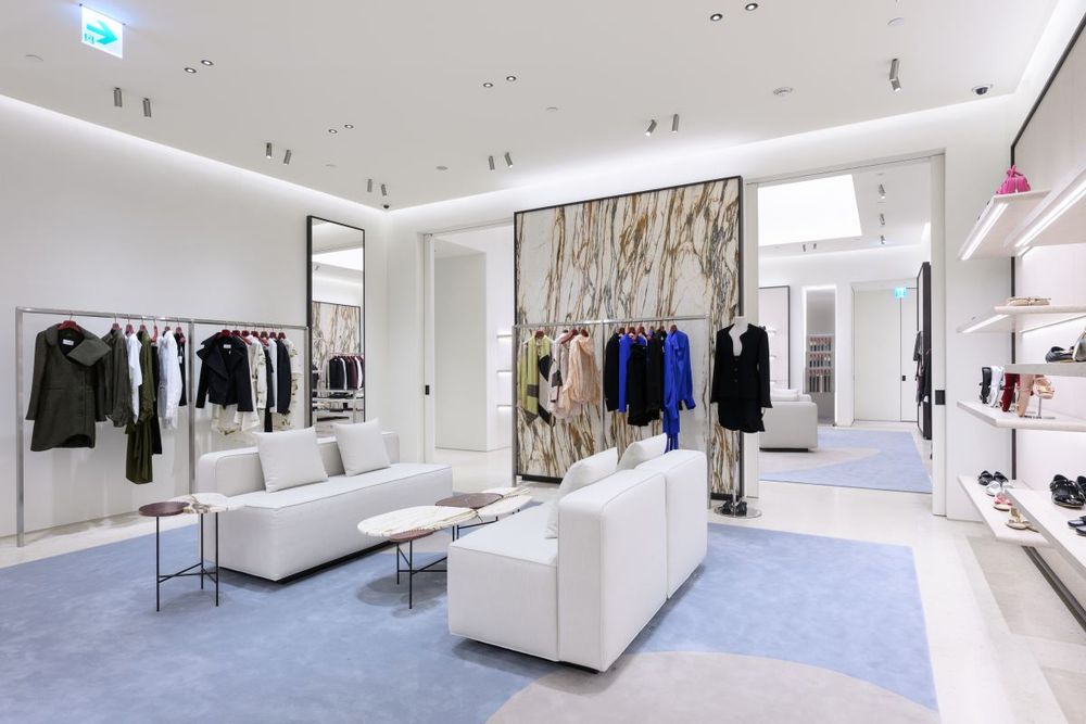 狠下心也想買！FERRAGAMO春夏新品登場！李鐘碩同款經典包、芭蕾舞高跟鞋超美！-13
