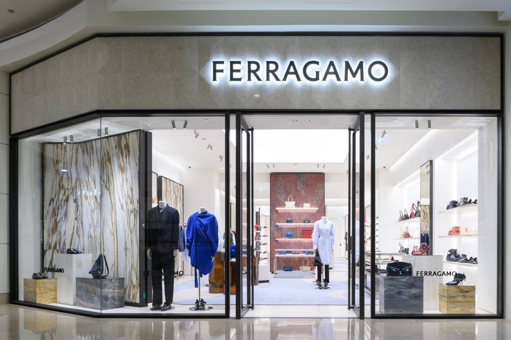 狠下心也想買！FERRAGAMO春夏新品登場！李鐘碩同款經典包、芭蕾舞高跟鞋超美！-12
