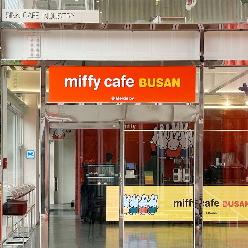 2025韓國釜山必去米飛兔咖啡廳！爆美海景+Miffy甜點飲品療癒炸、限定「魚販米飛兔玩偶」必買！-1