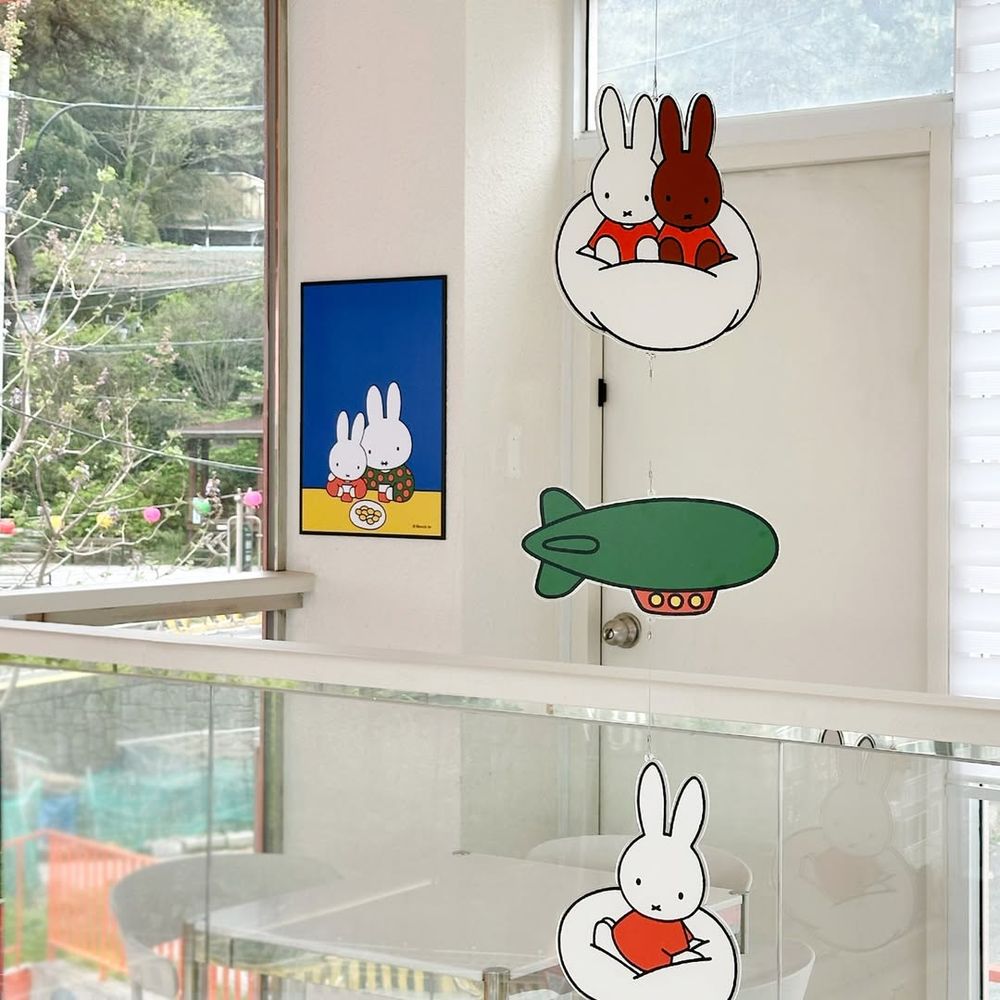 2025韓國釜山必去米飛兔咖啡廳！爆美海景+Miffy甜點飲品療癒炸、限定「魚販米飛兔玩偶」必買！-17