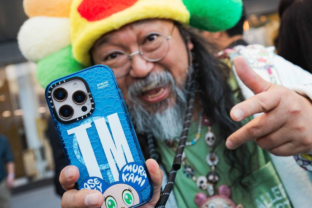 村上隆 CASETiFY聯名來啦！造型人偶盲盒超可愛！不只手機殼、還有超限量行李箱！？-13