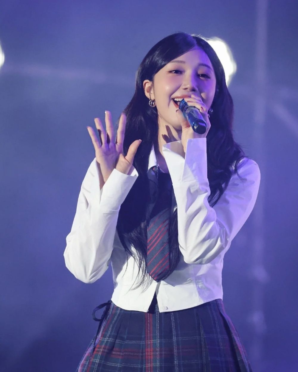 韓網公認7位歌聲具爆發力的女團主唱成員！Sullyoon反差感音色超狂，安俞真、Winter嗓音很有辨識度！-15