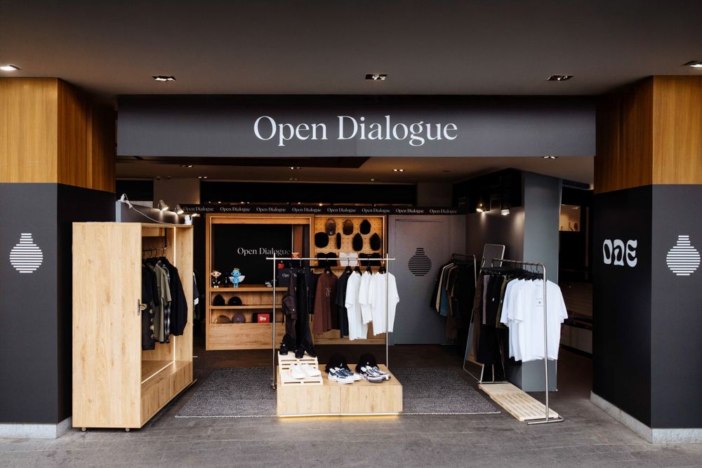 香港選物店Open Dialogue首度登台！邊佑錫愛牌Clarks聯名鞋、台北限定TEE...賣完就沒了！-2