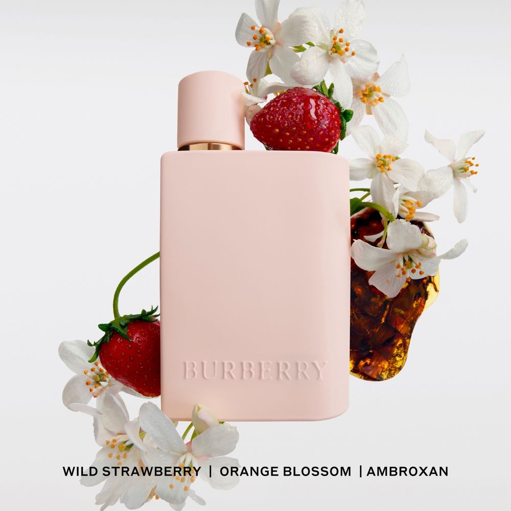 2025全新草莓香水登場！Burberry「Her女性極致淡香精」野草莓、橙花、琥珀木香，是最適合夏季的香味！-4