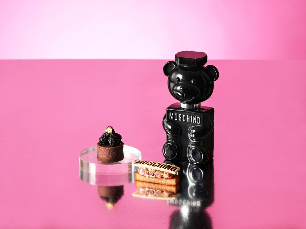 最可愛香氛聯名下午茶！MOSCHINO x 台北W飯店聯手「熊熊午茶套餐」，經典小熊香水只送不賣！-6