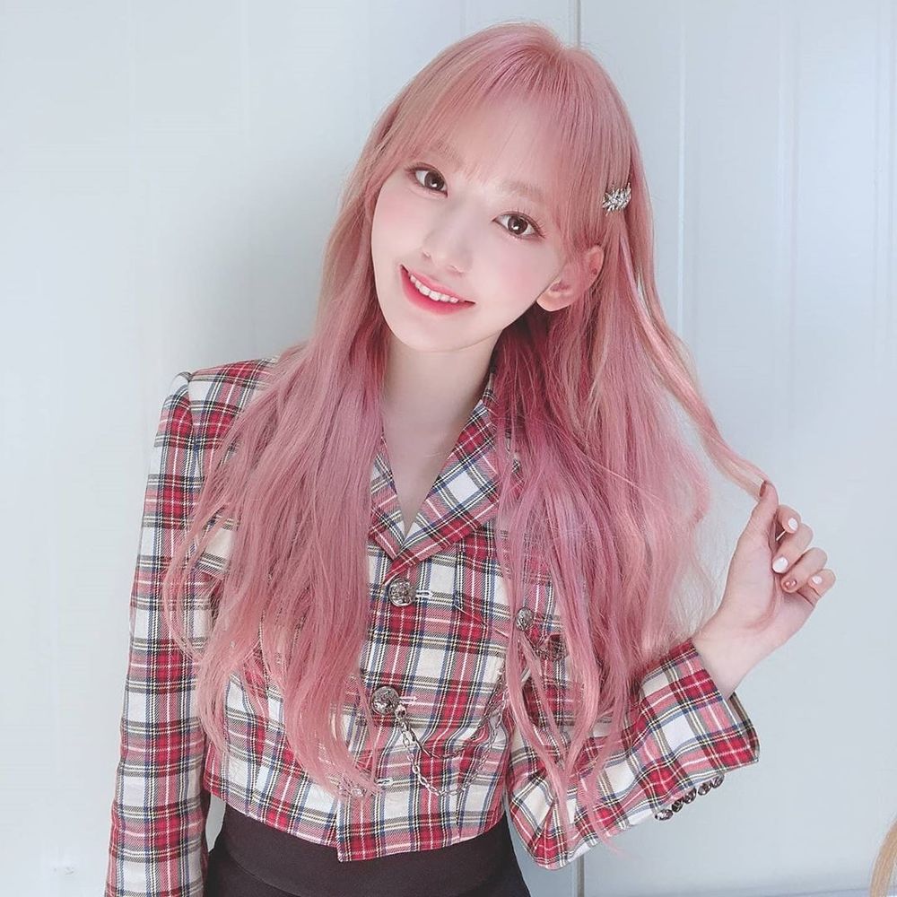 韓網熱議7位被封為「人間櫻花」的KPOP女偶像！Giselle薇娟美得令人驚豔，宮脇咲良行走的櫻花美景！-7