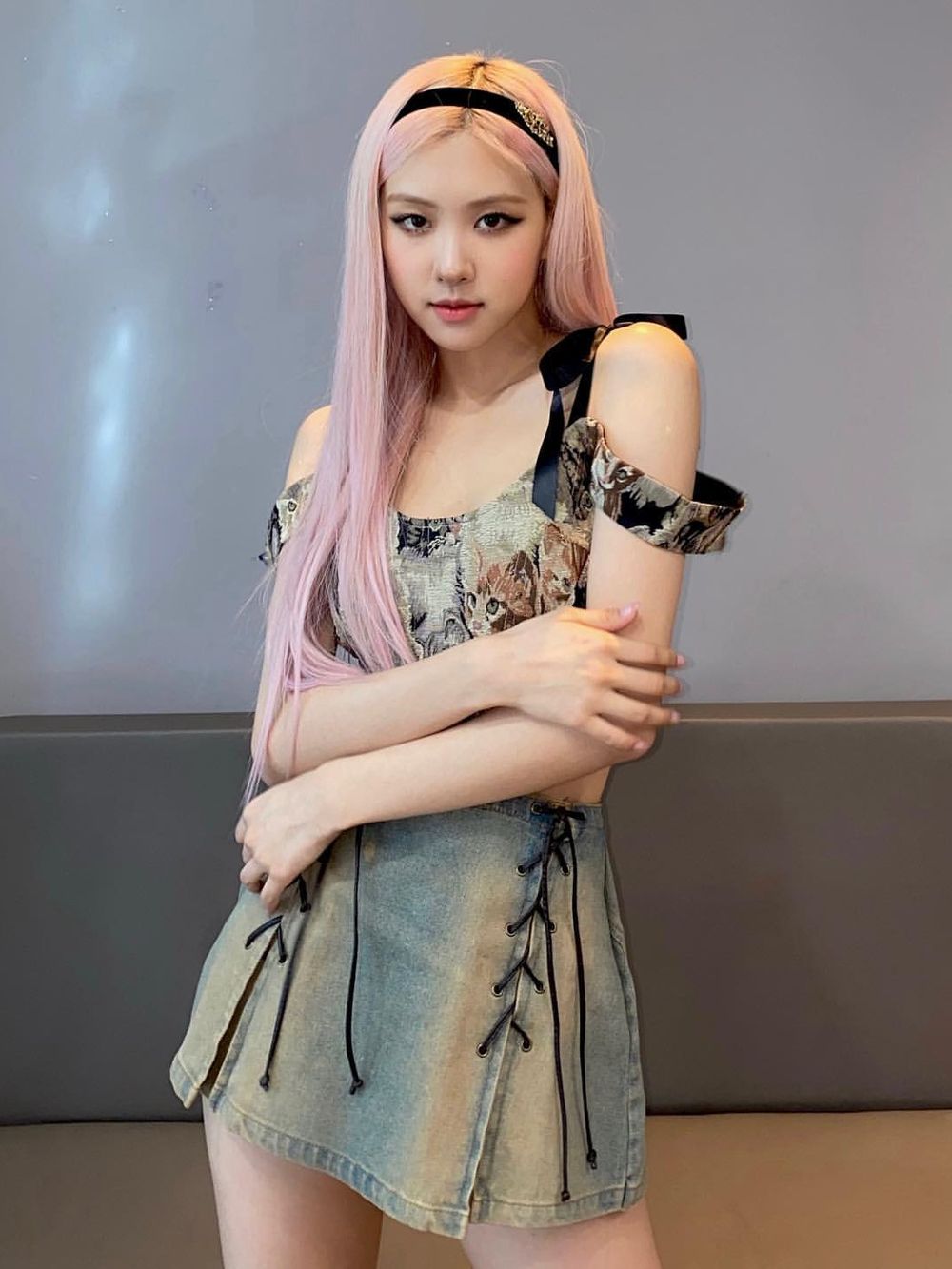 韓網熱議7位被封為「人間櫻花」的KPOP女偶像！Giselle薇娟美得令人驚豔，宮脇咲良行走的櫻花美景！-2