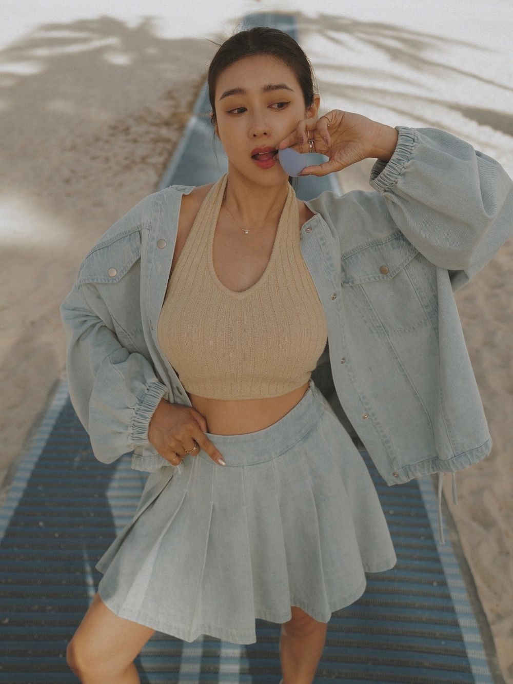 全球限量上市！美妝界最時尚「丹寧藍美妝蛋」攜手唐葳Wei Tang，買指定牛仔單品送75折優惠！-4