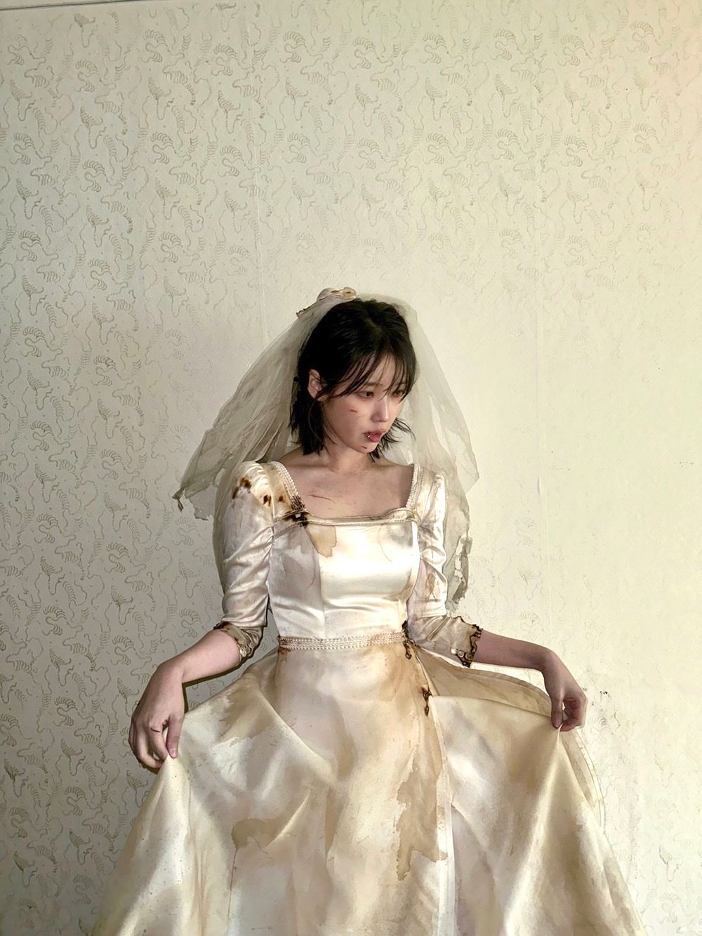 盤點7首奪冠速度超快的KPOP歌曲！BTS防彈這首橫掃排行榜，IU、GD空降成績創最狂紀錄！-13