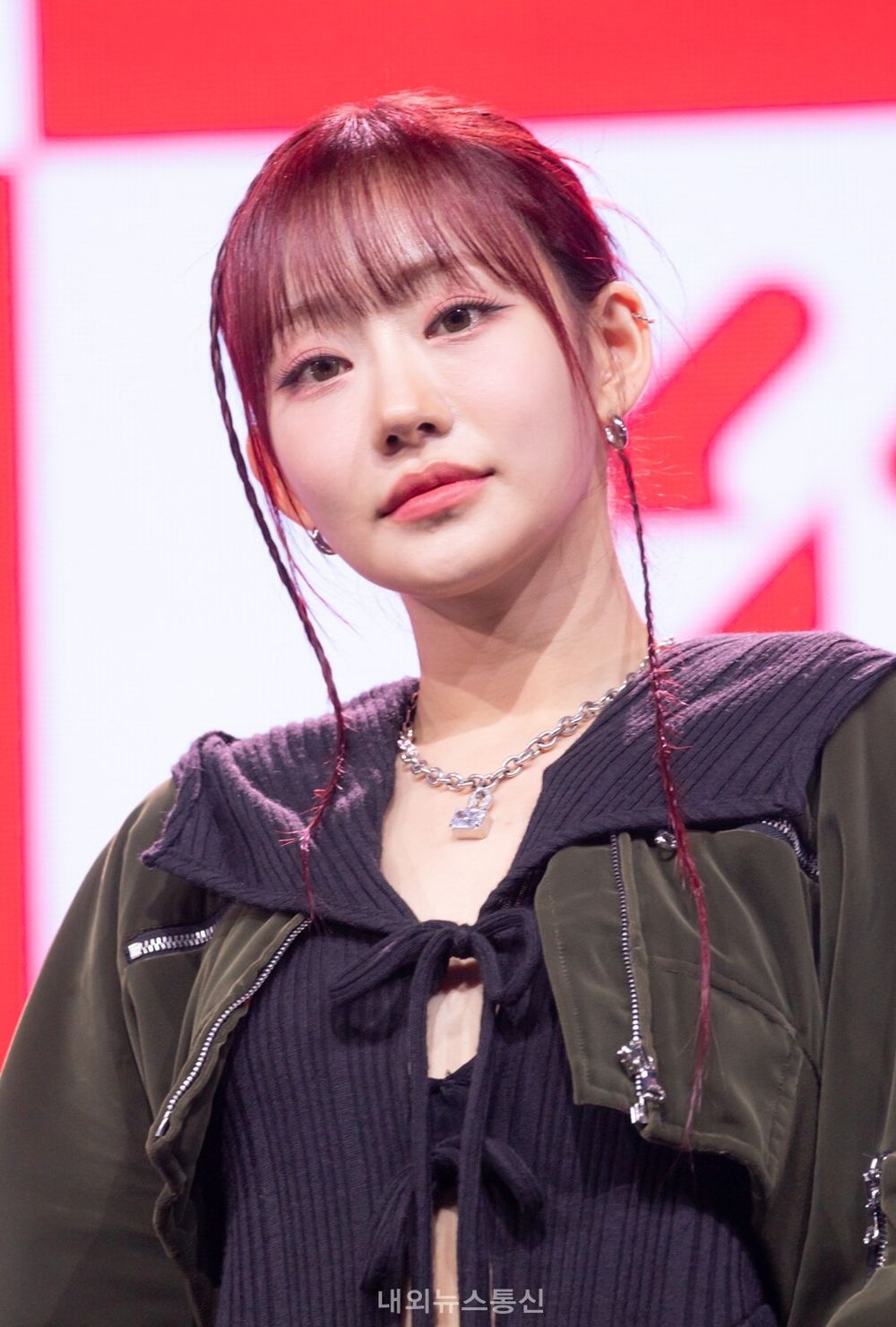 網熱議6位存在感超強的新生代女團隊長！Karina、安俞真人氣爆棚，海嫄靠口才獲全網讚爆！-13