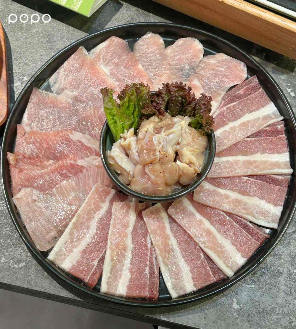 王品原燒台北首間概念店來了！肉肉控最愛「帶骨牛小排套餐」8折就能吃、還有自助吧免費吃到飽！-7
