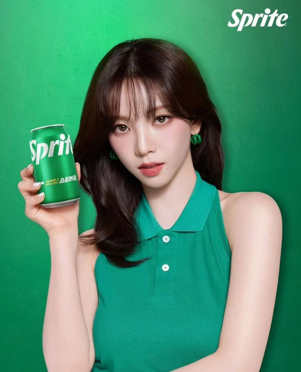 2025最新8位韓星飲料代言人盤點！Felix狂喝貢茶珍奶太可愛、GD火龍果系列冰沙宣傳照帥翻！-3