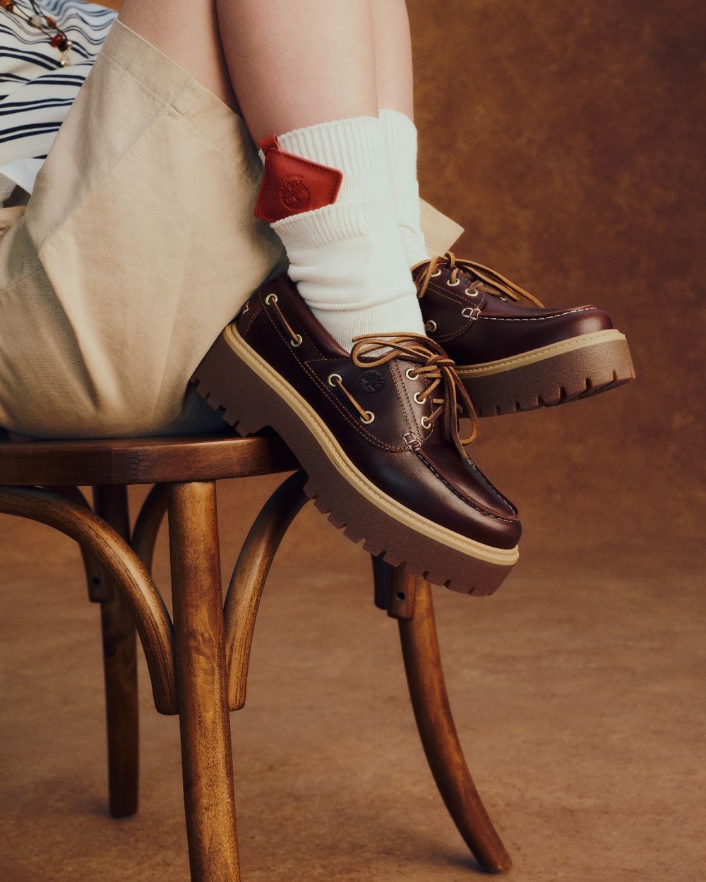 Timberland帆船鞋紅回來了？！細腿「厚底版」韓女瘋搶、還有「大黃靴」愛豆也人腳一雙！-2