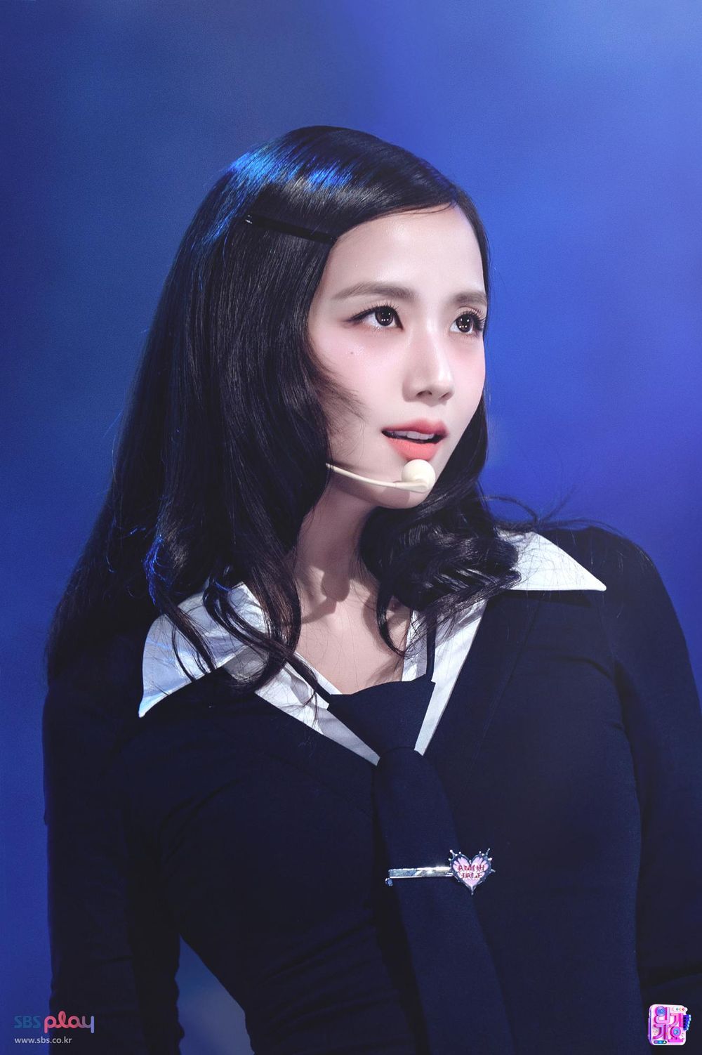 韓網熱議6位AI選出的KPOP女團最美成員！Karina、張員瑛神顏霸榜，門面冠軍成網友熱搜焦點！-4