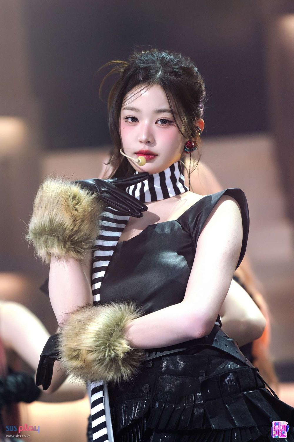 韓網熱議6位AI選出的KPOP女團最美成員！Karina、張員瑛神顏霸榜，門面冠軍成網友熱搜焦點！-9