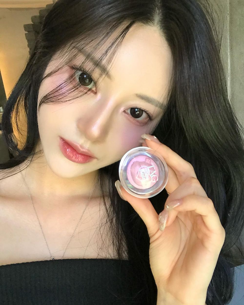 韓國小眾彩妝TAG推出超夢幻「Care Bears」聯名彩妝，立體彩虹熊打亮盤、軟Q慕斯腮紅...，每一樣都可愛瘋掉！-14