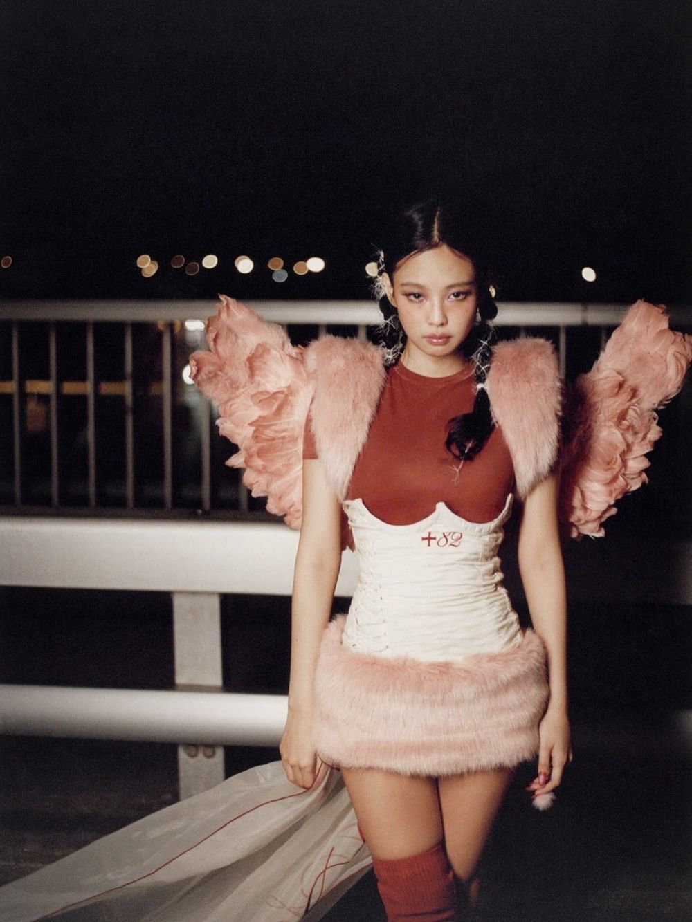 韓網熱議6組不打歌也能奪冠的KPOP偶像！Jennie新歌稱霸榜首，IU、太妍音源實力太驚人！-2
