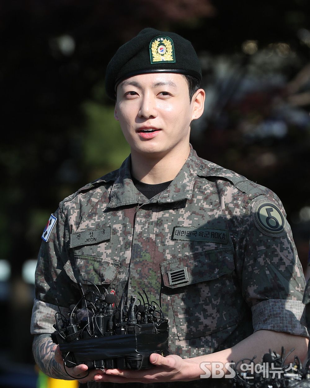 韓網瘋傳7位AI選出的KPOP男團最帥成員！BTS柾國退伍狀態好到爆，成訓、車銀優堪稱神顏傳奇！-10