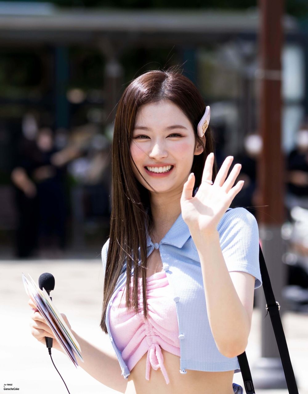 盤點7位最具純情漫畫感的韓國女偶像！Sullyoon、Jisoo獲封初戀臉，Winter撞臉這位人氣動漫角色！-12