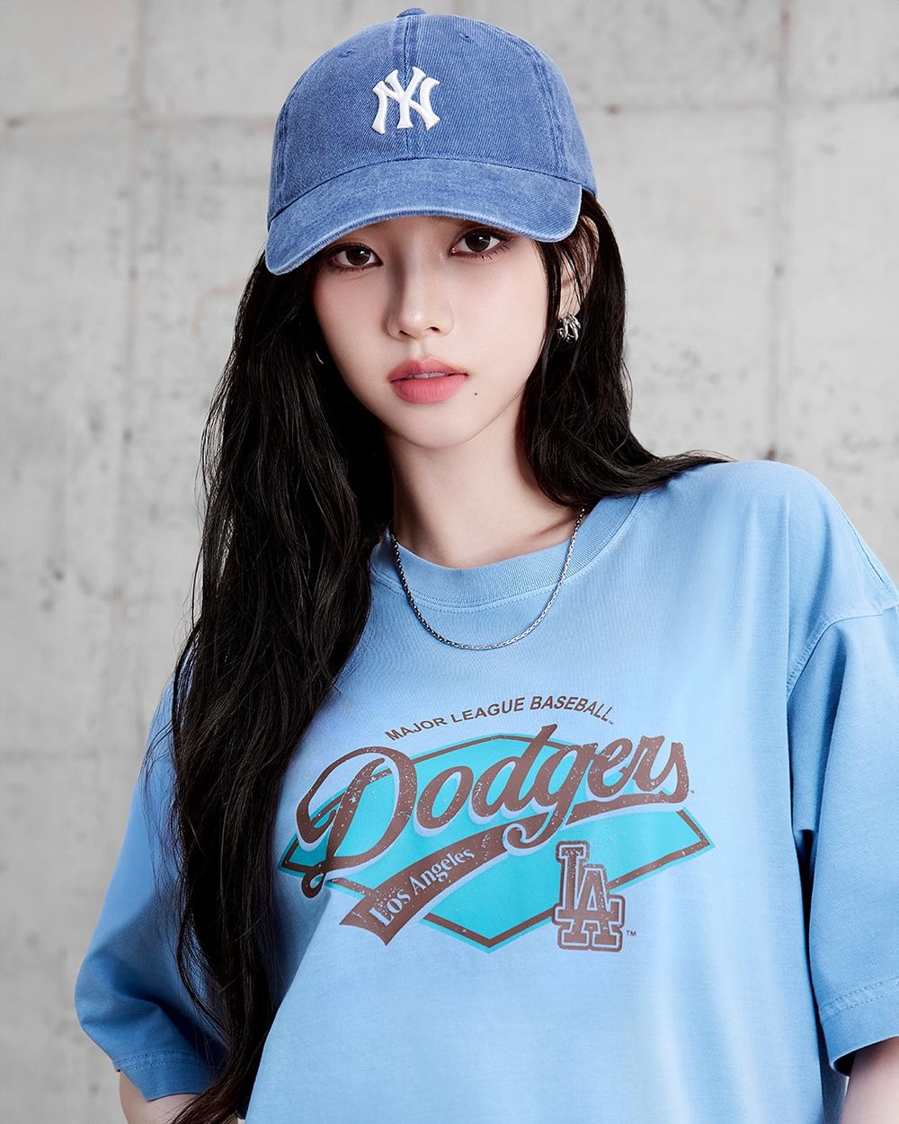 MLB懂大家想看什麼！悄悄曝光Karina最新美照！同款棒球帽慢一步買不到！-2