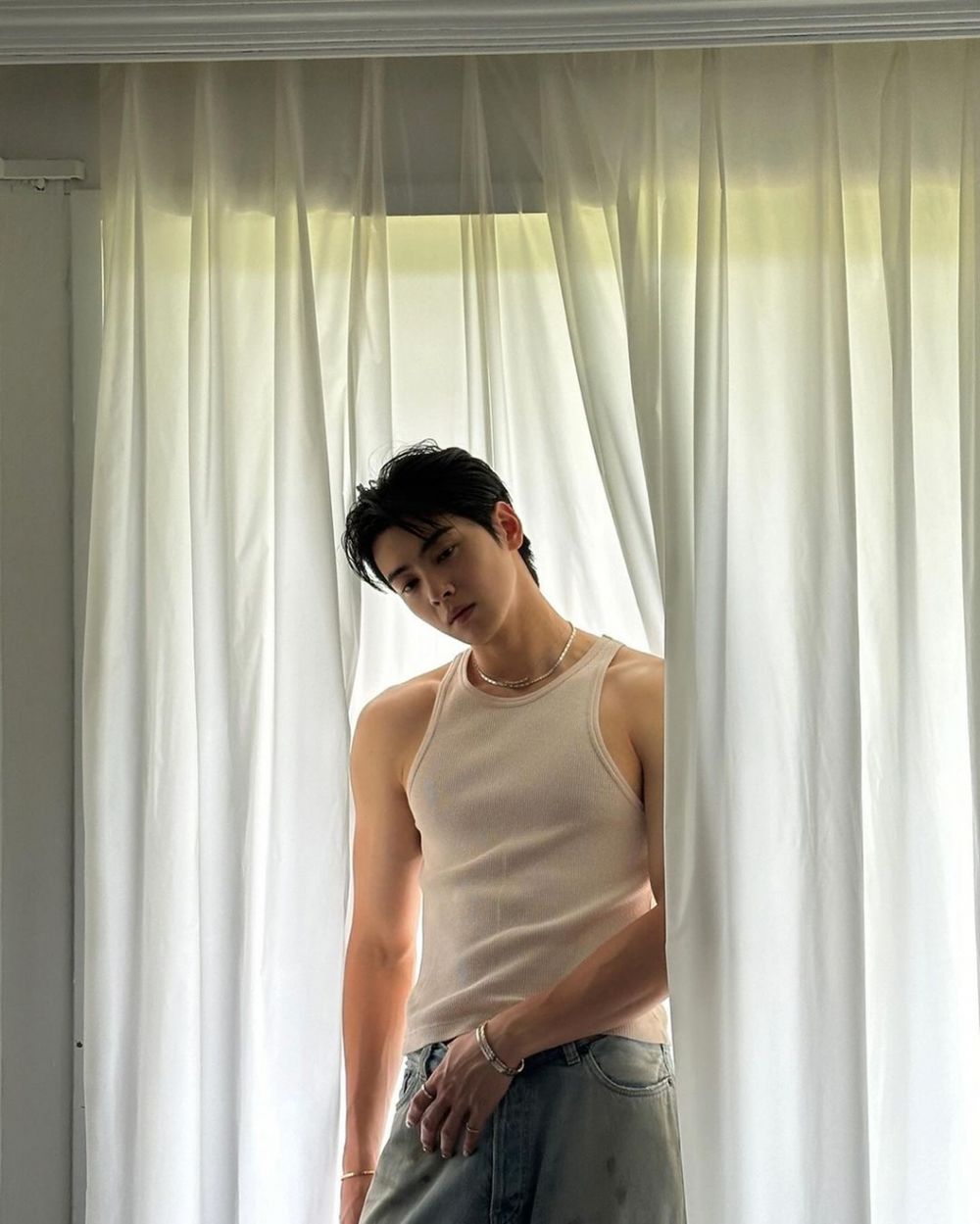 韓網票選6位「身材意外超好」的KPOP男偶像！防彈V退伍變超壯，方燦、車銀優脫衣驚艷眾人！-4